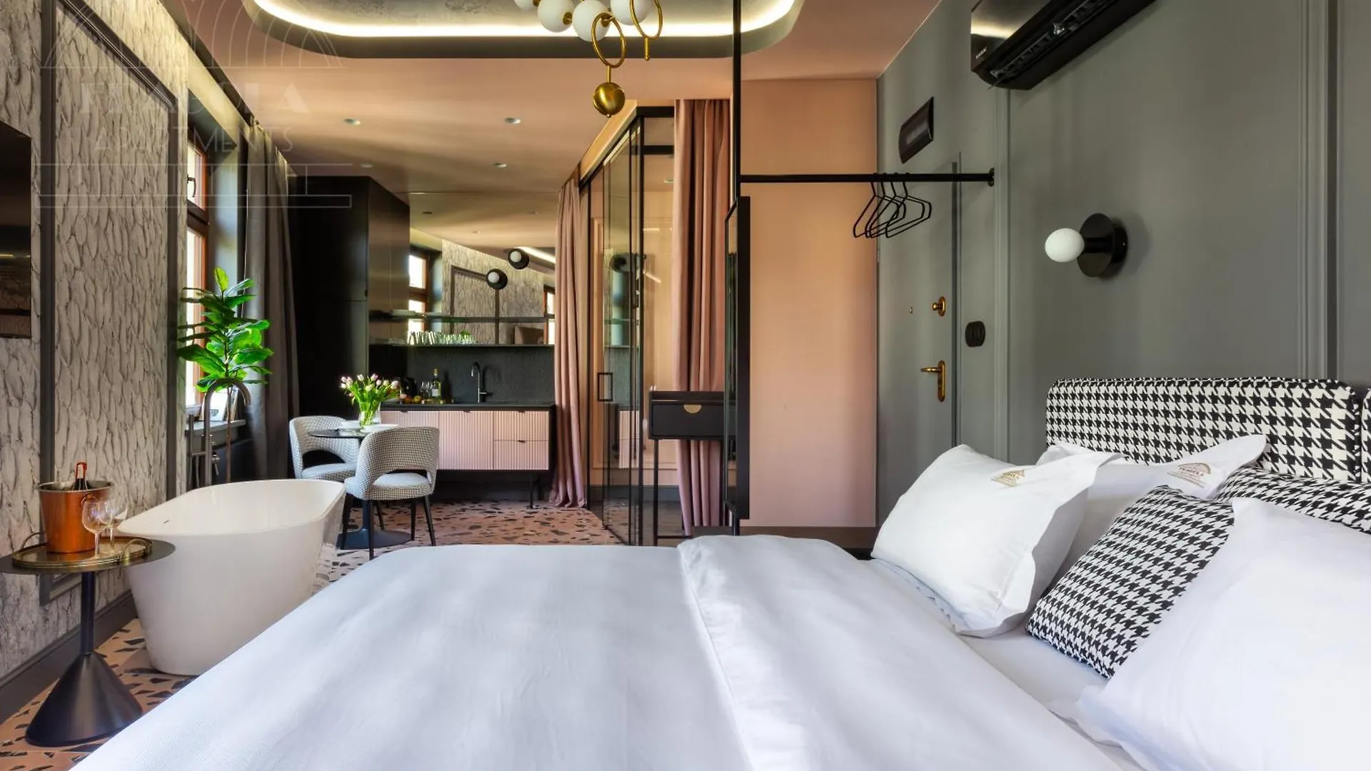 Canvas House Fragola Apartments - Heart Of Kazimierz Cracovie 0*,  Pologne